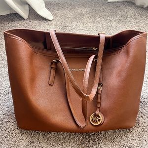 Michael Kors Jetset Tote